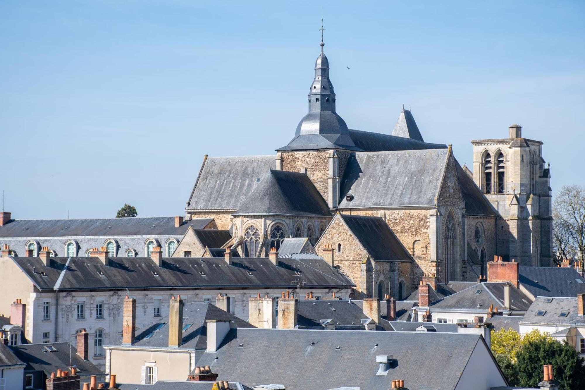 ルマンEscale Au Coeur Du Mans, Entre Gare Et Centreアパートメント エクステリア 写真